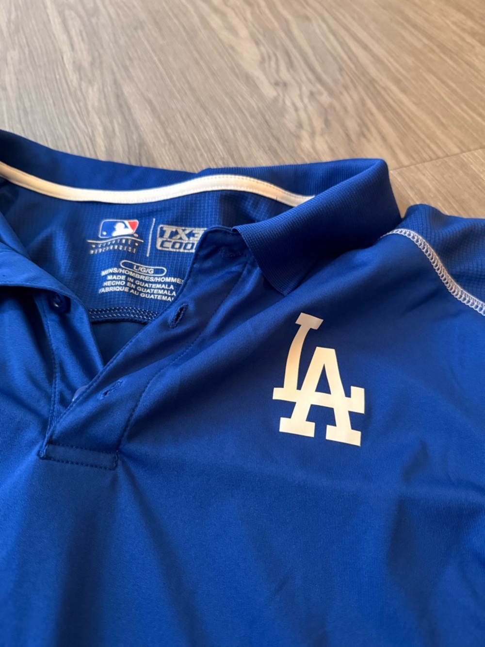MLB Los Angeles Dodgers Blue Performance Polo with White LA Emblem - Picture 3 of 7